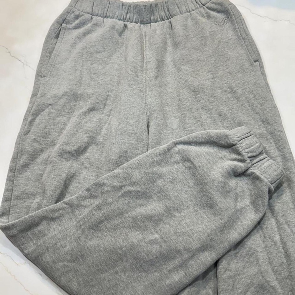 Hollister Heather Gray Women's Jogger Pants